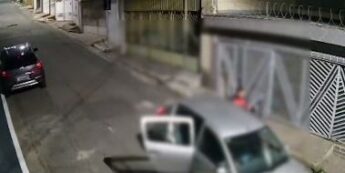 Policial reage a assalto