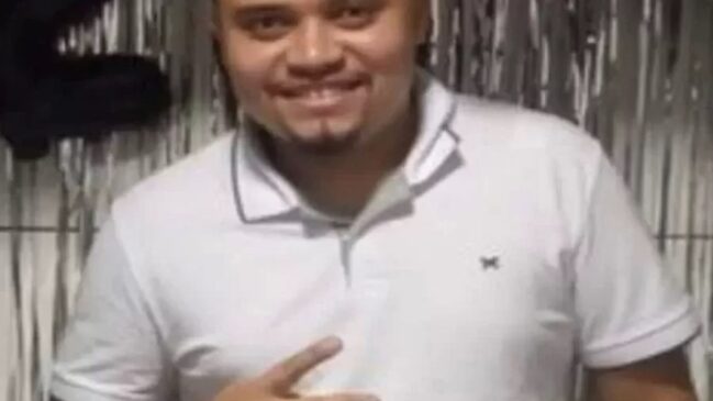 Segundo a irmã, a vítima parou no posto onde ocorria uma briga entre o policial e o tutor