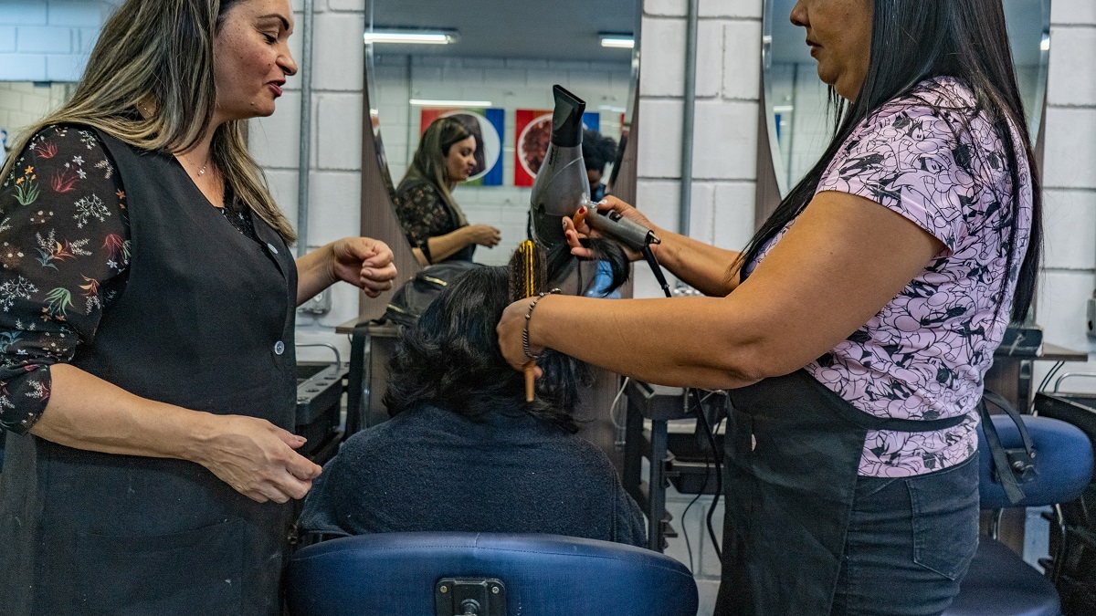 Escolas da Fábrica de Talentos recebem inscrições para cursos até esta sexta-feira (11)