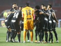 Comissão técnica e jogadores entendem que o primeiro tempo foi inaceitável