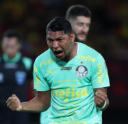 Na volta do vestiário, Rony fez o quarto já perto do fim, aos 37 minutos, e fechou a conta