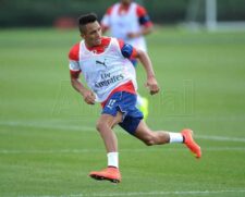 O Santos encerrou as negociações com o atacante Alexis Sánchez.