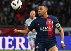 Kylian Mbappé comunicou ao presidente do Paris Saint-Germain que deixará o clube no final da temporada