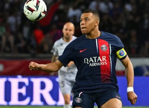 Kylian Mbappé comunicou ao presidente do Paris Saint-Germain que deixará o clube no final da temporada
