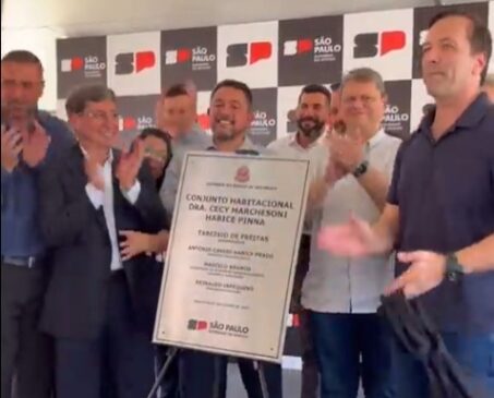O governador de São Paulo, Tarcísio de Freitas (Republicanos) esteve presente em cerimônia em Porto Feliz