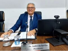 Presidente Dr. André da Sorriso durante sessão na Câmara de Taboão da Serra, na Grande SP