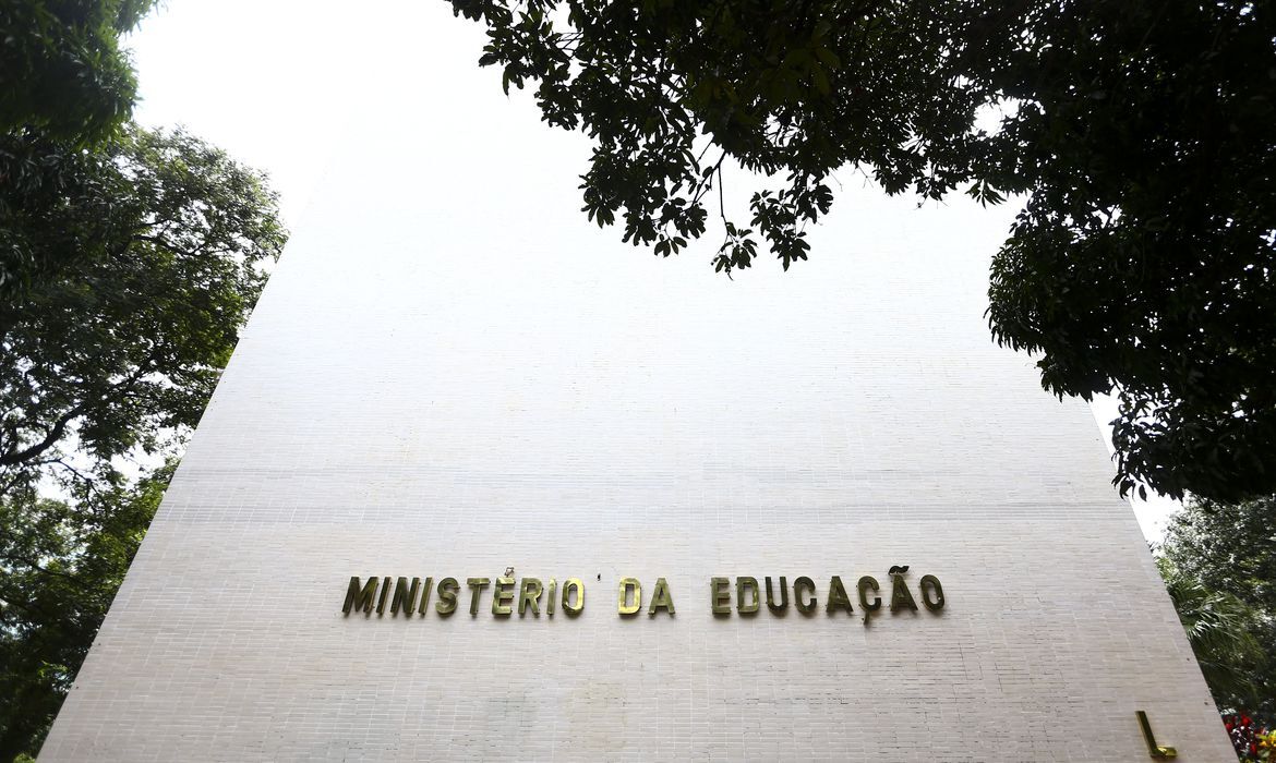 MEC vai ofertar 80.040 bolsas para estudantes de cursos de licenciatura de todo o País