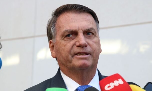Desde que sofreu o atentado, Bolsonaro passou por pelo menos sete internações cirúrgicas e de recuperação