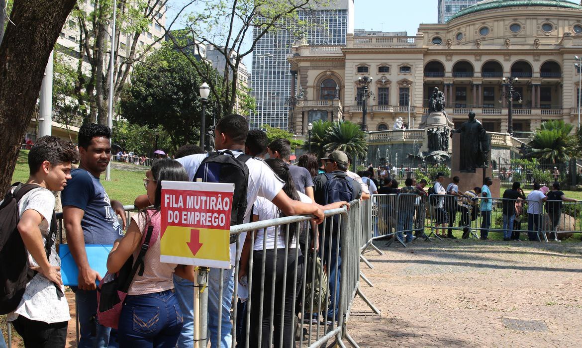 São 5.506 vagas na capital paulista e na Grande São Paulo