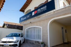 Além disso, crianças e adolescentes são autorizados a passar finais de semana e feriados com as mães