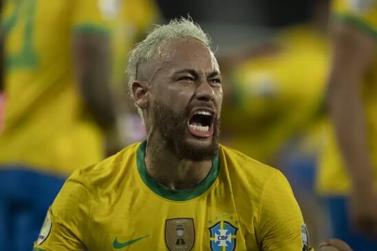 O médico da seleção brasileira, Rodrigo Lasmar, disse nesta terça-feira (19) que Neymar está fora da Copa América 2024