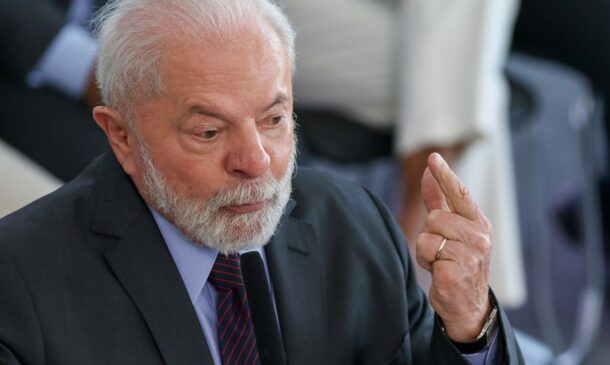 O aumento foi concedido por decreto assinado por Lula e o ministro da Defesa, José Múcio Monteiro
