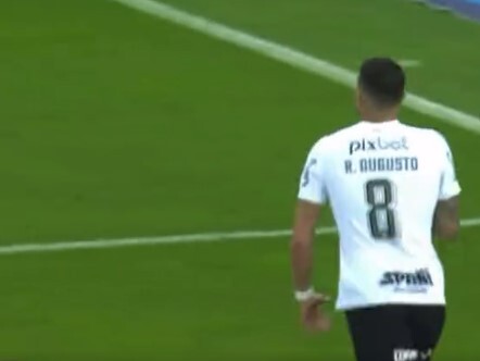 Renato Augusto celebra seu gol contra o Inter