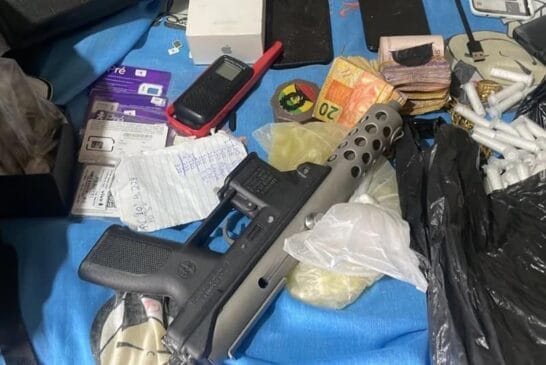 Um policial federal foi baleado na cabeça durante uma operação em Guarujá