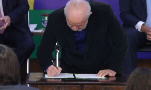 Segundo estimativas do governo federal, há cerca 2,5 mil brasileiros com recursos aplicados nesses fundos, que acumulam R$ 756,8 bilhões e respondem por 12,3% dos fundos no país
