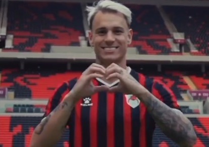 O Al Rayyan, do Qatar, anunciou nesta quarta-feira (9) a contratação do atacante Róger Guedes, ex-Corinthians