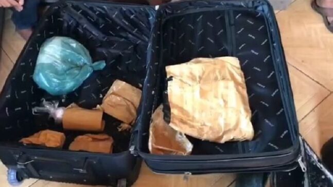 Os policiais chegaram até os suspeitos após prenderem diversas pessoas que desembarcavam na rodoviária Barra Funda e traziam drogas escondidas