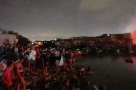 O fogo atingiu mais de 100 casas