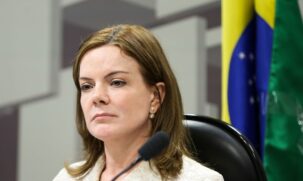 A presidente do PT fará procedimento neste sábado (30)