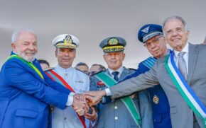 Lula insiste no fato de sermos uma só nação, por isto precisamos estar de braços dados