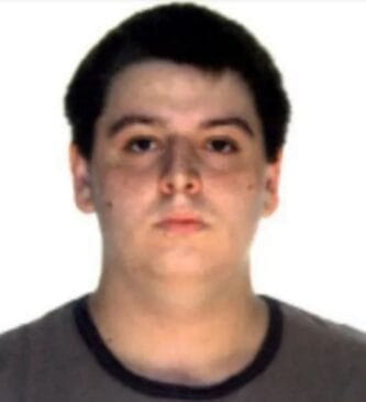 Caio Augusto Navarro Arisa tinha 31 anos e é suspeito de matar a mãe com golpes de faca e incendiar o imóvel onde ambos viviam, no bairro do Embaré, em Santos