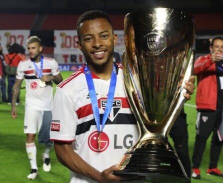 O lateral-esquerdo Welington foi vendido pelo São Paulo para o futebol russo