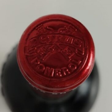 Château Petrus 1999 é destaque em leilão de vinhos