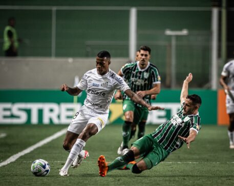 Santos perdeu para o América-MG e não conseguiu escapar da zona de rebaixamento do Brasileirão