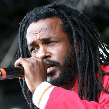 Andrew Tosh se apresenta no CCSP