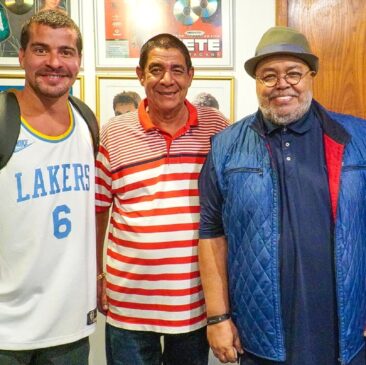 Thiago Martins publica foto com Zeca Pagodinho e Jorge Aragão