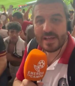 Pai parabeniza filha em meio a torcida do São Paulo