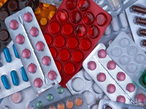 A chance média de cura do câncer em crianças e adolescentes está em torno de 64%