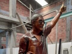 Zeca Pagodinho ganha estátua