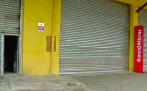 Criminosos usam explosivos durante tentativa de roubo de caixa eletrônico em Itaquaquecetuba, na Grande São Paulo
