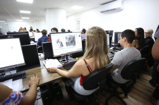 Para isso, conta com diversos setores que trabalham de forma integrada, buscando provas