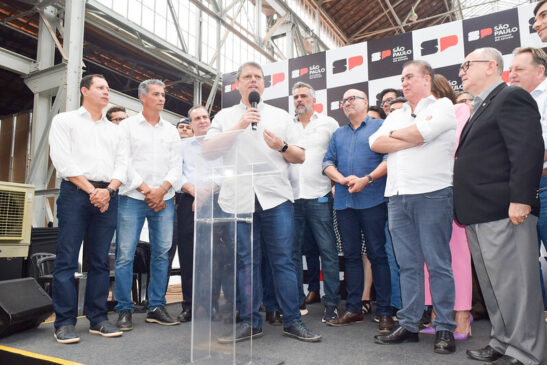 Governador Tarcísio de Freitas durante evento em Campinas