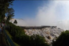 Por segurança, a passarela de acesso ao mirante da Garganta do Diabo segue fechada