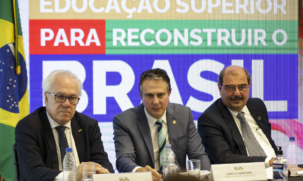 Atualmente, os desempenhos dos alunos dos cursos de licenciatura são analisados a cada três anos, conforme o ciclo avaliativo