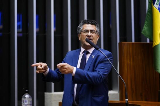 Deputado do PT-SP, Alencar Santana que teve o escritório invadido e furtado em Guarulhos, Grande SP