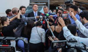 O ex-presidente reconheceu que enviou mensagens em um grupo privado, mas voltou a negar qualquer teor golpista nas mensagens compartilhadas