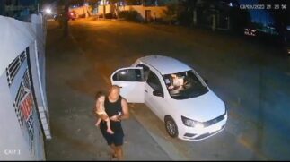 Imagens das câmeras de segurança registraram o momento