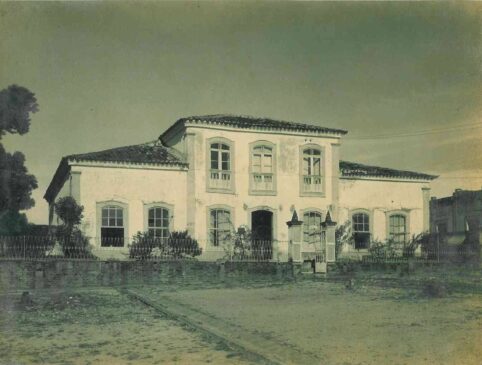 O prédio onde foi fundada a Santa Casa de Misericórdia de Porto Feliz, no dia 12 de julho de 1908