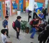 A agressão foi registrada por câmeras de segurança
