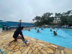As aulas de hidroginástica acontecem nas terças e quartas-feiras