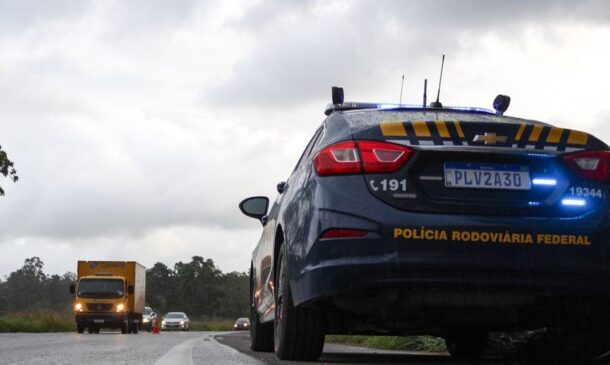 A PRF lembra que a operação iniciada no dia 11 de outubro compreende um período de grande fluxo de pedestres e de veículos