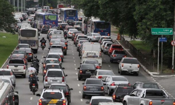 Zonas leste e sul lideram congestionamento nesta sexta