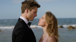 Sydney Sweeney e Glen Powell em cena