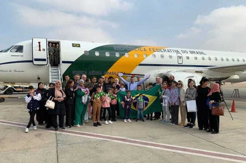 A aeronave decolou rumo ao Brasil pouco antes das 6h52 no horário de Brasília.