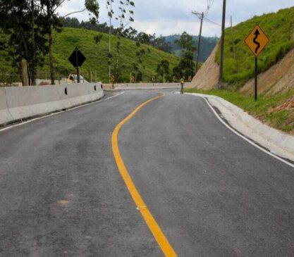 Durante o período de obras, a obra na Estrada do Serrote gerou 238 empregos, sendo 60 diretos e 178 indiretos.