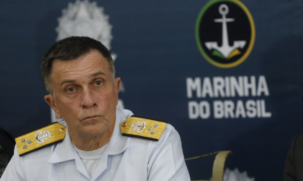 Comandante da Área de Operações da Marinha, vice-almirante Renato Rangel Ferreira